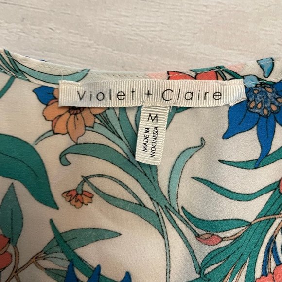 Violet + Claire Floral V-neck Sleeveless Blouse Tank medium - Picture 3 of 4